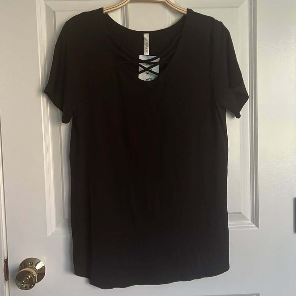 Magic Fit Women’s Black Short Sleeve Shirt